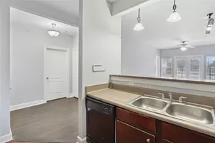 1901 Crossing Pl, Austin, TX 78741 - Photo 8