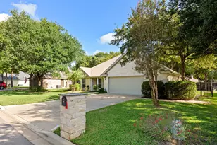 3005 Parker Dr, Georgetown, TX 78628 - Photo 4