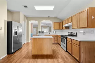 1005 Haleys Way Dr, Buda, TX 78610 - Photo 10