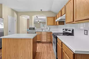 1005 Haleys Way Dr, Buda, TX 78610 - Photo 14