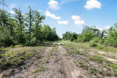 716 Cumley Lane, Thorndale, TX 76577 - Photo 4