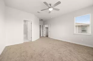 605 W South St, Leander, TX 78641 - Photo 24