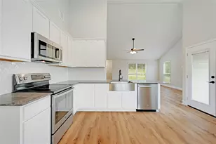 21502 Paine Ave, Lago Vista, TX 78645 - Photo 12