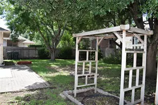 30007 Oakland Hills Dr, Georgetown, TX 78628 - Photo 34