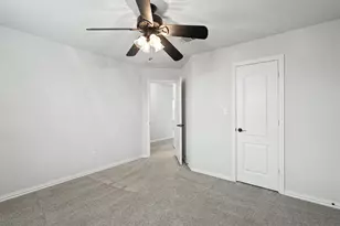 304 Peggy Dr, Liberty Hill, TX 78642 - Photo 32