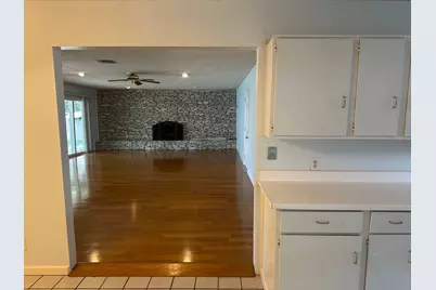 7504 Northcrest Boulevard, Austin, TX 78752 - Photo 8