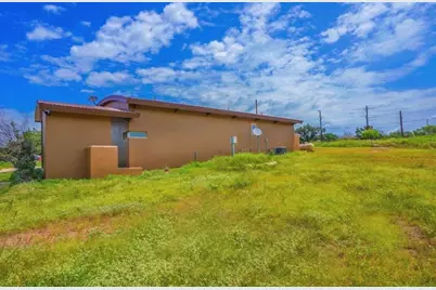 658 Maple Lane, Cottonwood Shores, TX 78657 - Photo 16