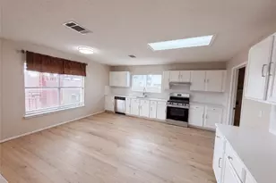 2727 High Point Dr, Round Rock, TX 78664 - Photo 2