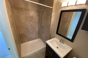 2402 Rio Grande St, Austin, TX 78705 - Photo 4