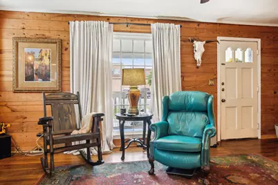 801 Bishop Street, Smithville, TX 78957 - Photo 12