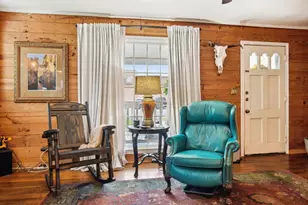 801 Bishop St, Smithville, TX 78957 - Photo 12