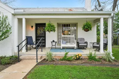 801 Bishop Street, Smithville, TX 78957 - Photo 8