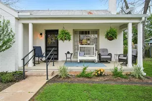 801 Bishop St, Smithville, TX 78957 - Photo 8