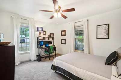 801 Bishop Street, Smithville, TX 78957 - Photo 26