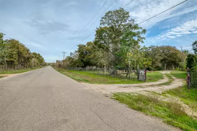 201 Artesian Drive, Cedar Creek, TX 78612 - Photo 6