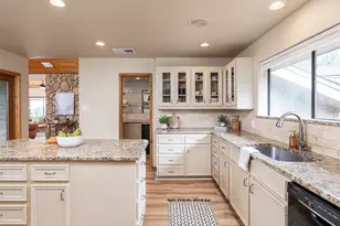 509 Coventry Rd, Spicewood, TX 78669 - Photo 10