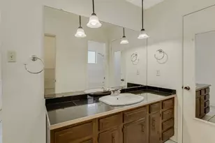 3908 Holt Dr, Austin, TX 78749 - Photo 12
