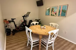 910 W 25th St, Austin, TX 78705 - Photo 8