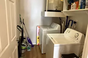 910 W 25th St, Austin, TX 78705 - Photo 12