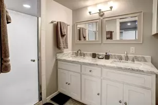 1217 Jones St, Smithville, TX 78957 - Photo 12