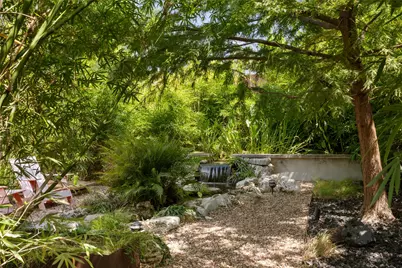 1117 Stobaugh Street, Austin, TX 78757 - Photo 32