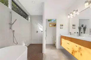 1117 Stobaugh St, Austin, TX 78757 - Photo 16