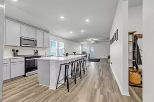 1100 View Dr, Georgetown, TX 78628 - Photo 4