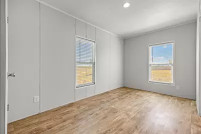 260 Castellana Way, Elgin, TX 78621 - Photo 20