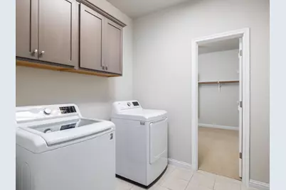 8204 Silhouette Street, Austin, TX 78744 - Photo 16