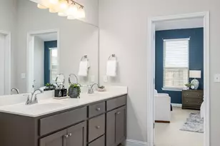 8204 Silhouette St, Austin, TX 78744 - Photo 14