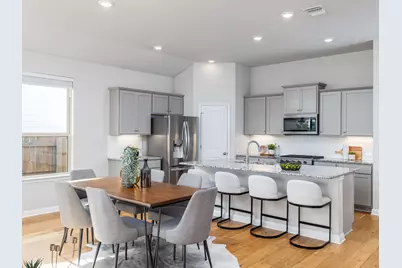 8204 Silhouette Street, Austin, TX 78744 - Photo 4