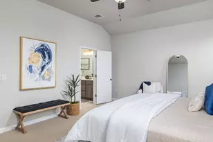 8204 Silhouette St, Austin, TX 78744 - Photo 12