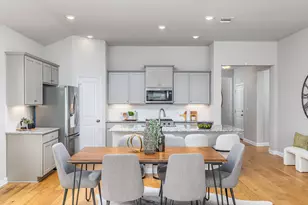 8204 Silhouette St, Austin, TX 78744 - Photo 6