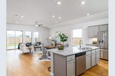 8204 Silhouette Street, Austin, TX 78744 - Photo 2