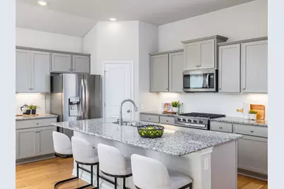 8204 Silhouette Street, Austin, TX 78744 - Photo 2