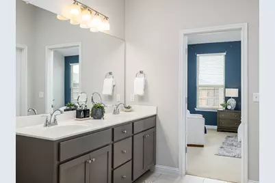 8204 Silhouette Street, Austin, TX 78744 - Photo 14