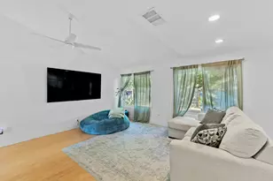 722 Decker Prairie Dr, Austin, TX 78748 - Photo 6