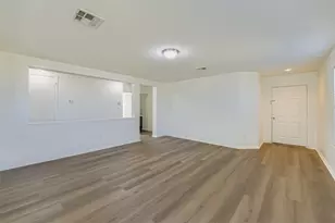 101 Bandara Woods Blvd, Elgin, TX 78621 - Photo 4