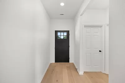 271 S Manse Avenue, Giddings, TX 78942 - Photo 6