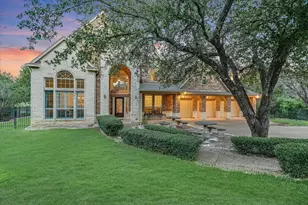 17120 Northlake Hills Dr, Jonestown, TX 78645 - Photo 2