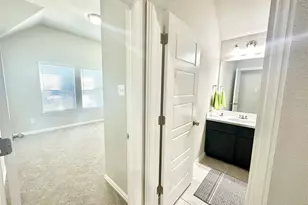 1017 Hillrose Dr, Leander, TX 78641 - Photo 6