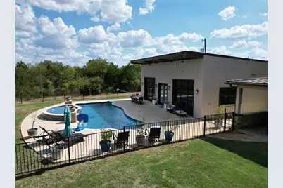 1124 County Road 301, Elgin, TX 78621 - Photo 30
