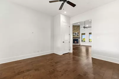 1124 County Road 301, Elgin, TX 78621 - Photo 20