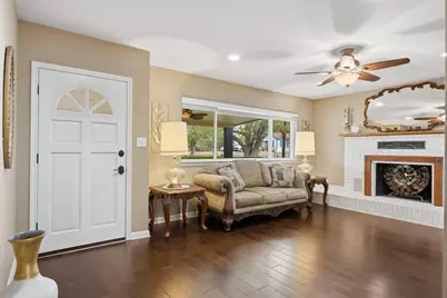 410 N Burnet Street, Manor, TX 78653 - Photo 4