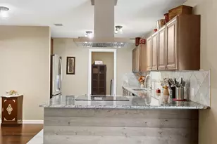 410 N Burnet St, Manor, TX 78653 - Photo 8