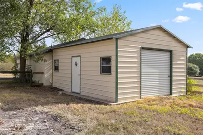 410 N Burnet Street, Manor, TX 78653 - Photo 32