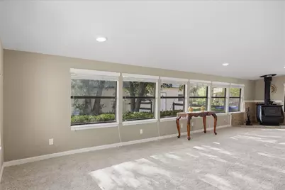 410 N Burnet Street, Manor, TX 78653 - Photo 14