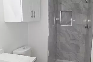 704 W 21st St, Austin, TX 78705 - Photo 18