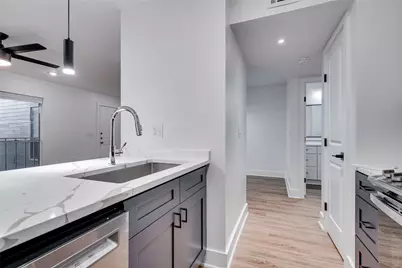 704 W 21 Street #308, Austin, TX 78705 - Photo 16