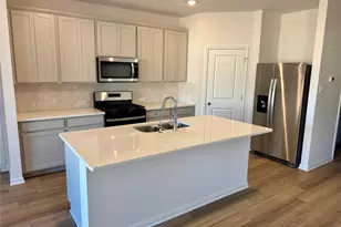 155 Fossil Dr, Kyle, TX 78640 - Photo 2